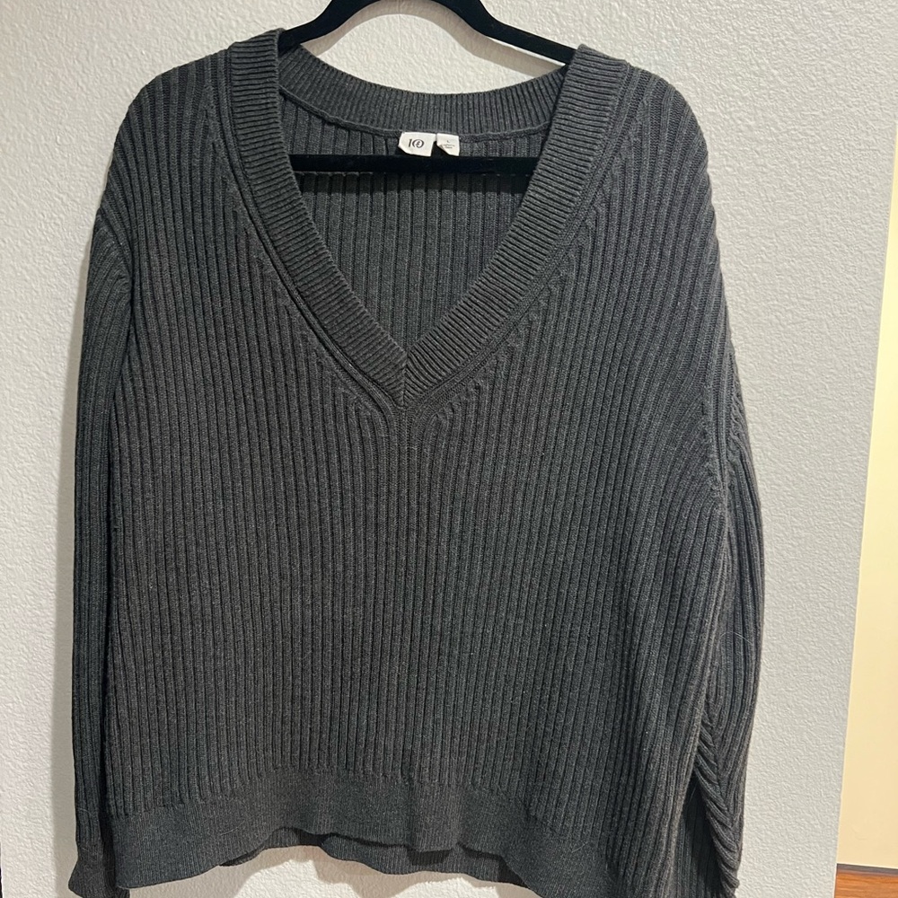 tentree Gray Ribbed V-Neck Sweater